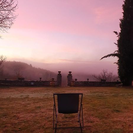 Les Pierres Lotoises - Chambre Dhotes Le Pigeonnier Reilhaguet Dış mekan fotoğraf