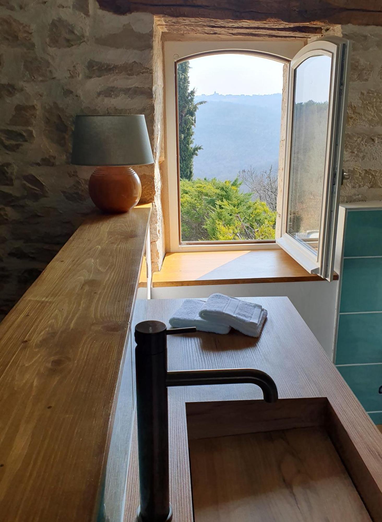 Les Pierres Lotoises - Chambre Dhotes Le Pigeonnier Reilhaguet Dış mekan fotoğraf